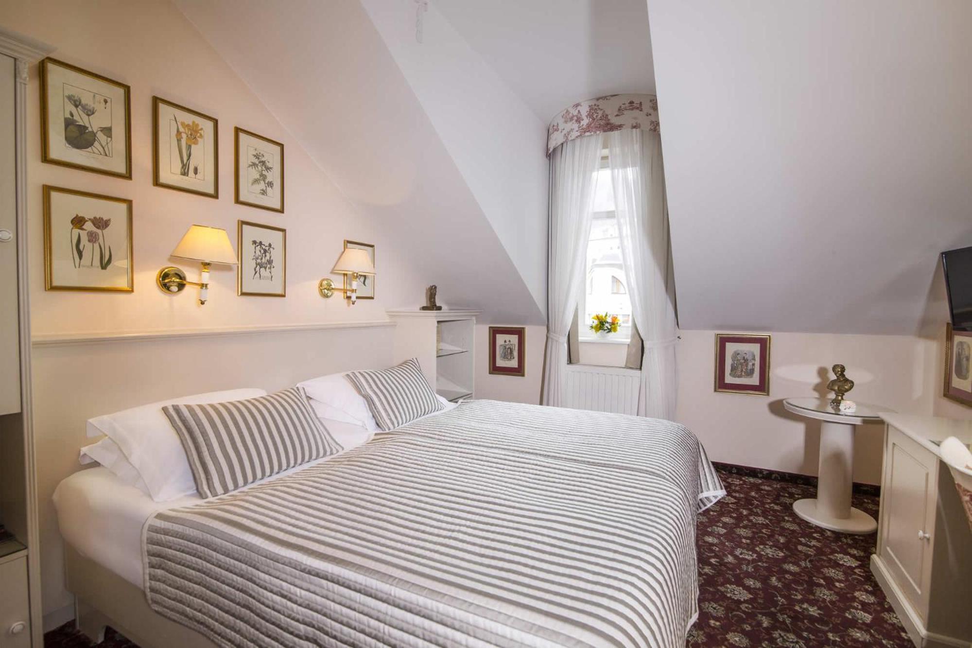 Karlsbad Grande Madonna Hotell Eksteriør bilde