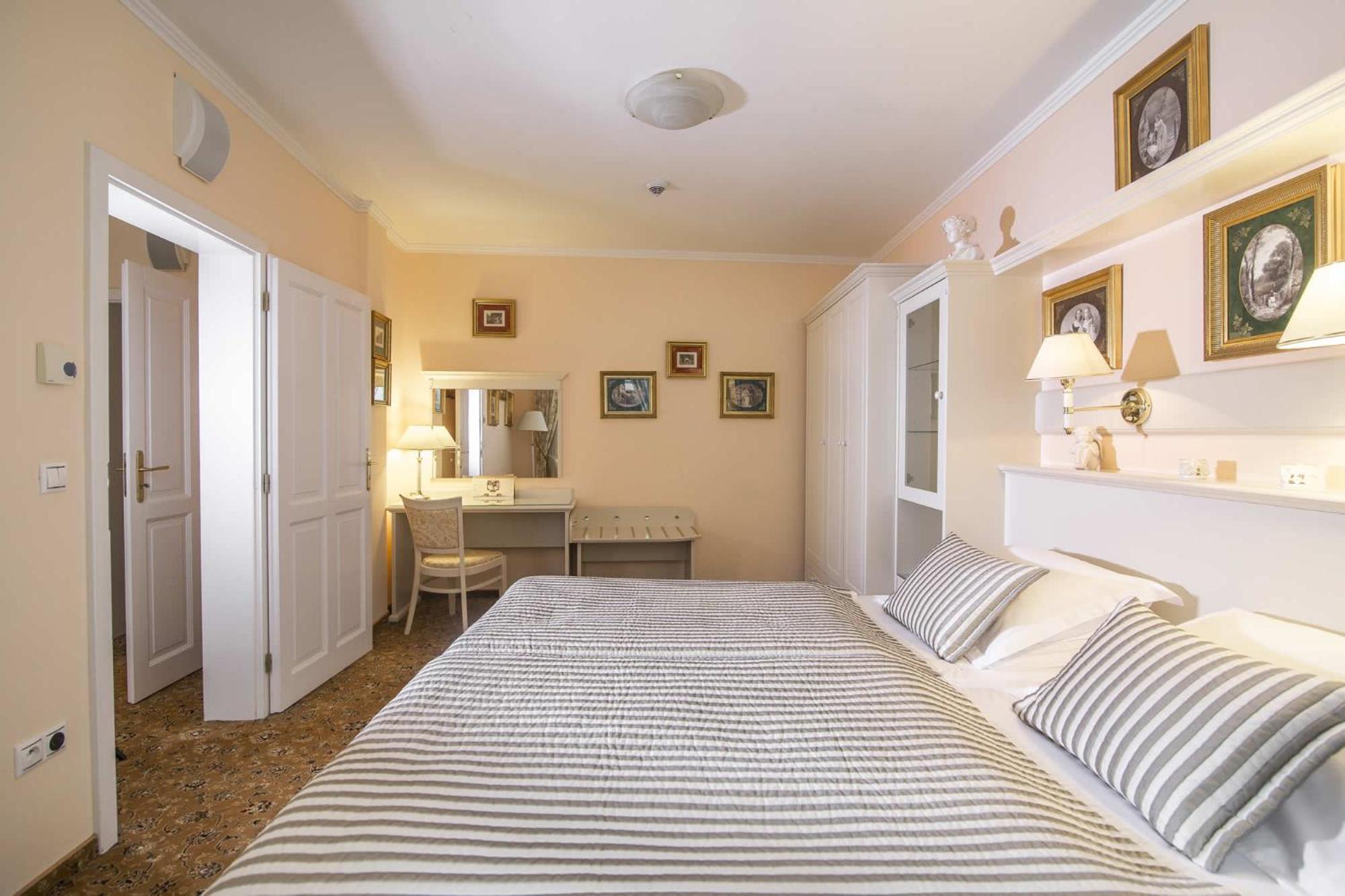 Karlsbad Grande Madonna Hotell Eksteriør bilde