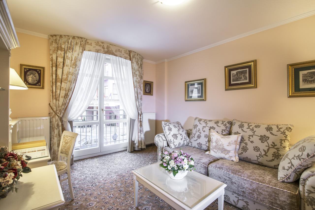 Karlsbad Grande Madonna Hotell Eksteriør bilde